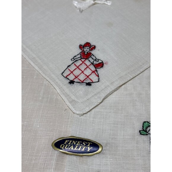 Vintage Ladies Handkerchief Set Box Embroidered Dancing Figures Bow Accent Fines - Picture 4 of 8
